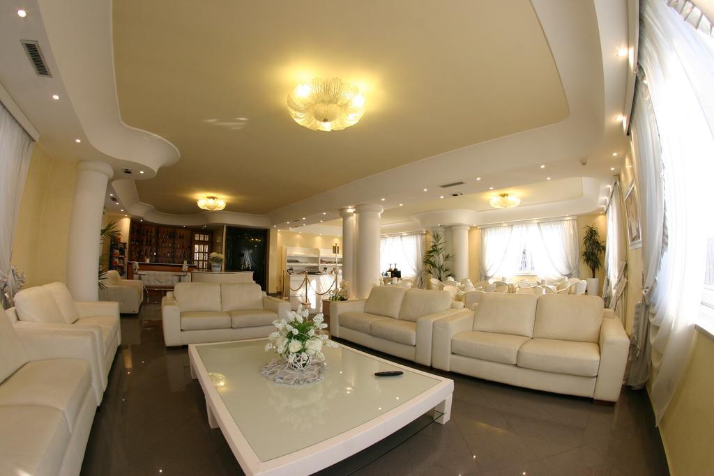 Hotel Luxor Касория Екстериор снимка