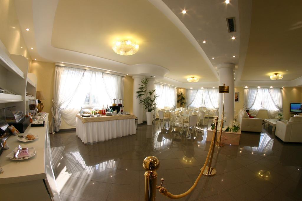 Hotel Luxor Касория Екстериор снимка