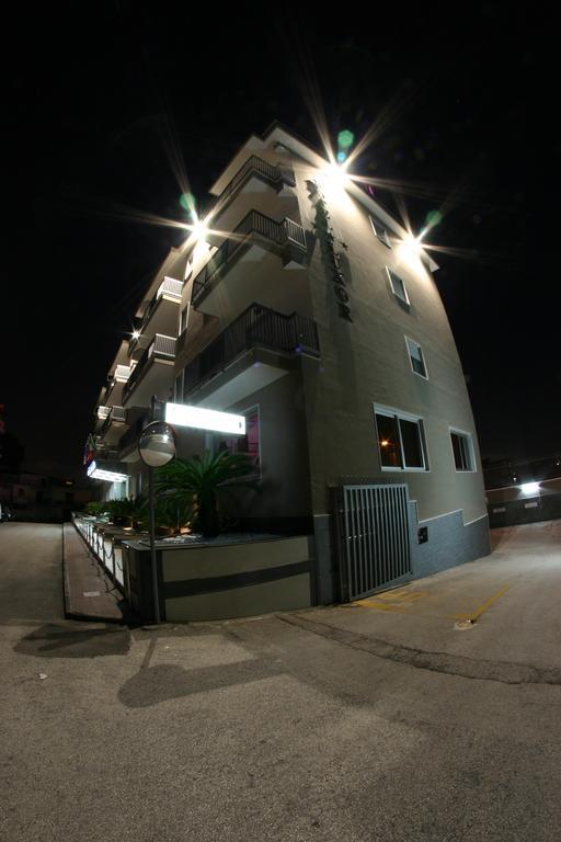 Hotel Luxor Касория Екстериор снимка