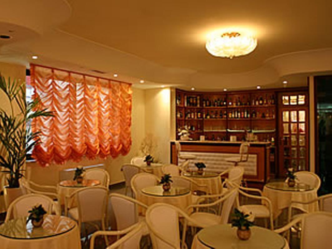 Hotel Luxor Касория Екстериор снимка